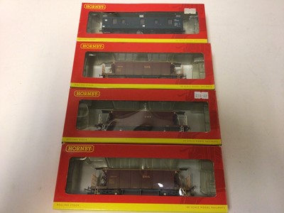 Lot 82 - Hornby OO gauge selection of boxed wagons and rolling stock (23)