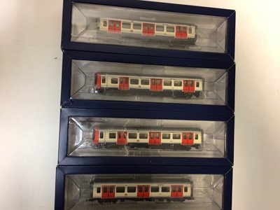 Lot 93 - Bachmann OO gauge London Underground S Stock motorised four car train pack 35-990 boxed