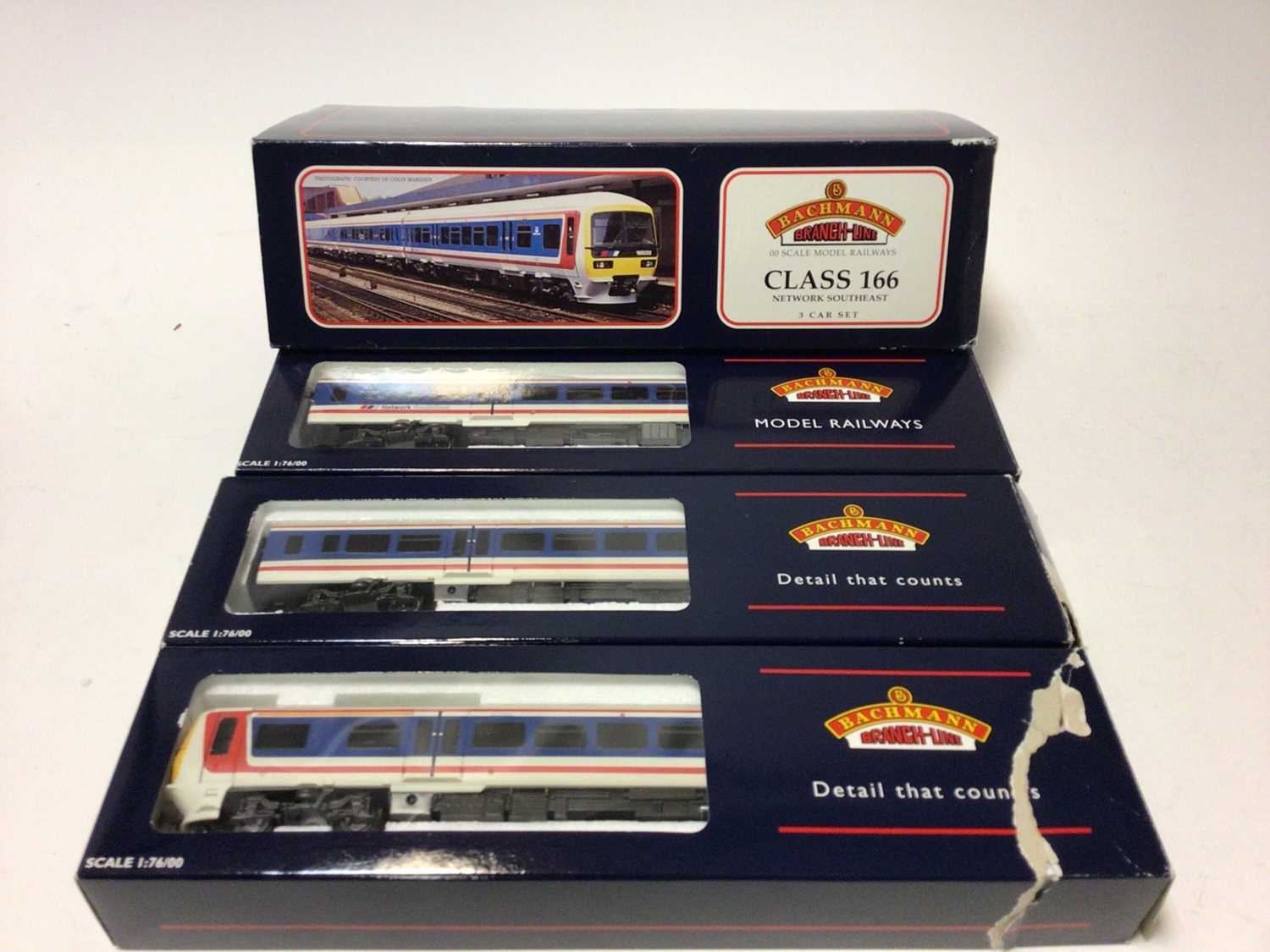 Class 166 Model Train Lot 112 - Bachmann OO gauge Class 166 Network