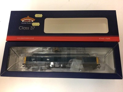 Lot 124 - Bachmann OO gauge Class 37/0 37284 BR blue 32-788 boxed