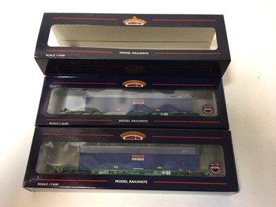 Lot 160 - Bachmann OO gauge selection of boxed rolling stock including multiple sets (14)