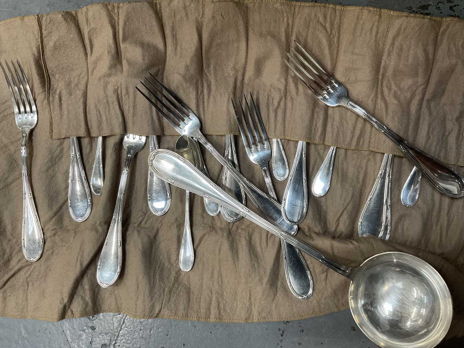Lot 123 - St Medard plated service of cutlery