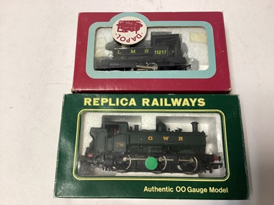 Lot 180 - Railway OO gauge selection of boxed carriages and wagons various manufacturers including Mainline, Dapol etc, plus some unboxed locomotives (QTY)