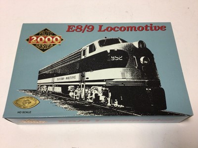 Lot 186 - Proto 2000 Series E8/E9 EMD HO gauge locomotive "Pennsylvania" 5898, boxed, No 8057