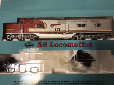 Lot 187 - Proto 2000 Series E6 EMD HO gauge locomotive "Santa Fe" 15, boxed, No 23275