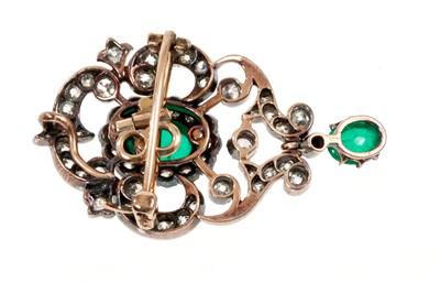 Lot 623 - Late Victorian emerald and diamond pendant/brooch