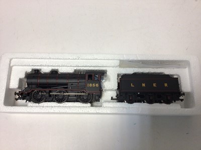 Lot 213 - Bachmann OO gauge J39 0-6-0 locomotive and tender, 1856, LNER lined black, 31-855, plus VI tank 2-6-2 2911, LNER lined black, 31-606, both boxed (2)