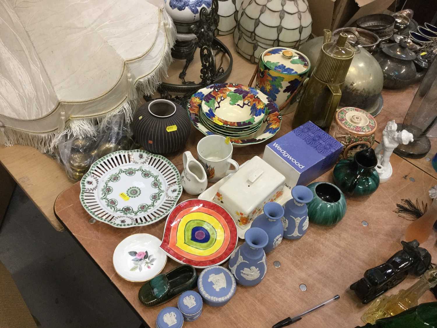 Lot 586 - 1930s Royal Doulton 'Gloria' biscuit barrel and fruit bowls, and other china