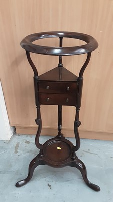 Lot 1272 - Georgian wash stand with two drawers