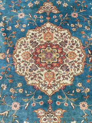 Lot 1399 - Good quality carpet