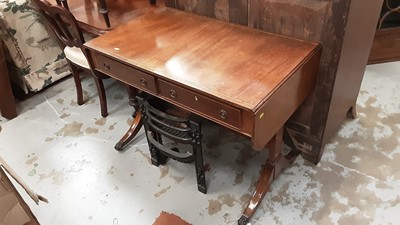 Lot 1284 - Edwardian mahogany sofa table