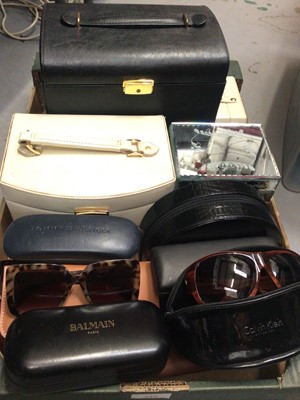 Lot 346 - Empty jewellery boxes together with various designer sunglasses/glasses