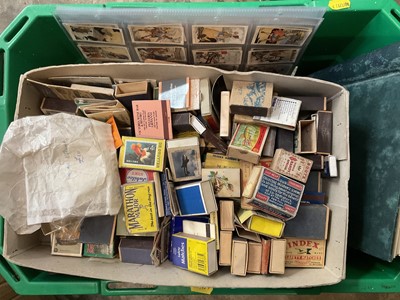 Lot 260 - Box of cigarette cards and ephemera