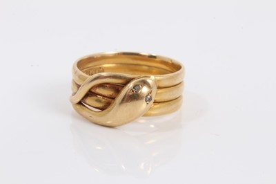 Lot 779 - Edwardian 18ct gold snake ring