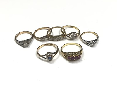Lot 8 - Five 18ct gold diamond set rings and two 18ct gold gem set rings (7)