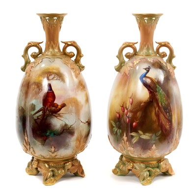Lot 219 - Pair Worcester vases