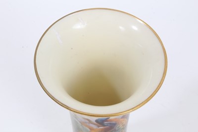 Lot 221 - Worcester trumpet vase