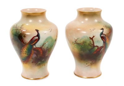 Lot 218 - Small pair Worcester vases