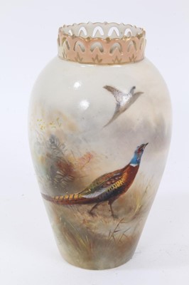 Lot 222 - James Stinton pheasant vase