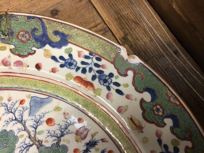 Lot 43 - 18th century Chinese export porcelain charger