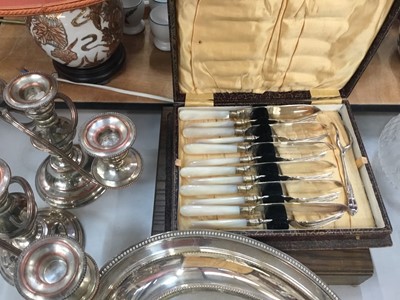 Lot 458 - Pair silver plated entree dishes with covers and sundry plated ware