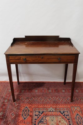 Lot 1513 - 19th century mahogany single drawer side table