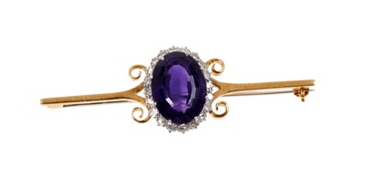 Lot 627 - Amethyst and diamond bar brooch