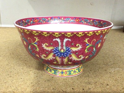 Lot 399 - Chinese polychrome sgraffito porcelain bowl with six character marks to base, 13cm diameter
