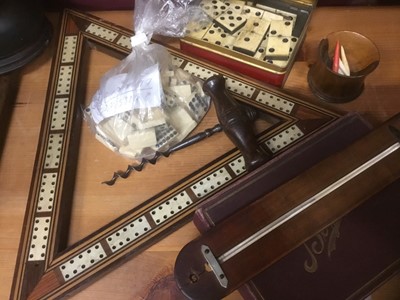 Lot 122 - Group of treen including cribbage boards, lignum vitae coffee grinder, other items