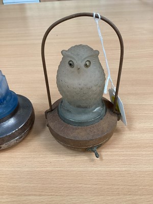 Lot 485 - Two Pifco night lights in the form of an owl and a building (2)