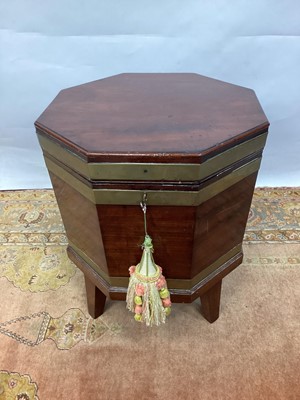 Lot 1466 - George III mahogany wine cooler