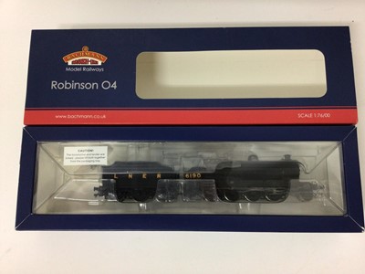 Lot 7 - Bachmann 00 gauge 2-8-0 Robinson 04 locomotive and tender 6190, with LNER black livery, 31-003, 0-6-0 C Class locomotive and tender 1256, with Southern black livery, 31-461 and 0-6-0 Class 3F locom...