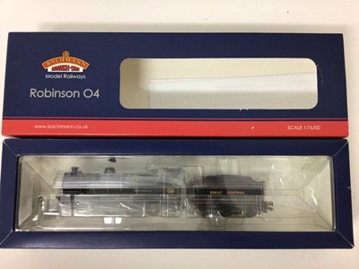 Lot 9 - Bachmann 00 gauge 2-8-0 Robinson  Class 8K locomotive and tender 1185, with crimson Great Central livery, 31-001Y, 2-8-0 3000 Class  Rod locomotive and tender 3031, with GWR green livery, 31-129, 4...