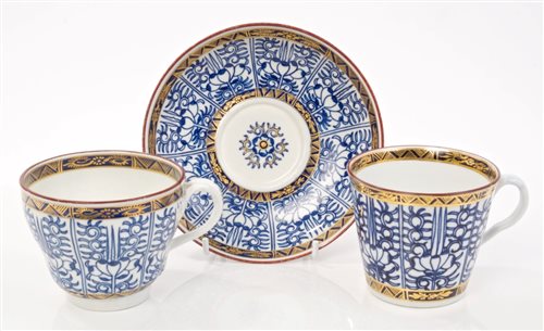 Lot 11 - Late 18th century Worcester trio with blue and...