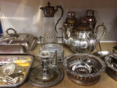 Lot 410 - Mappin & Webb silver plated teapot, two plated cocktail shakers, etched glass claret jug, pair plated wine coasters, pair entree dishes and other plated ware