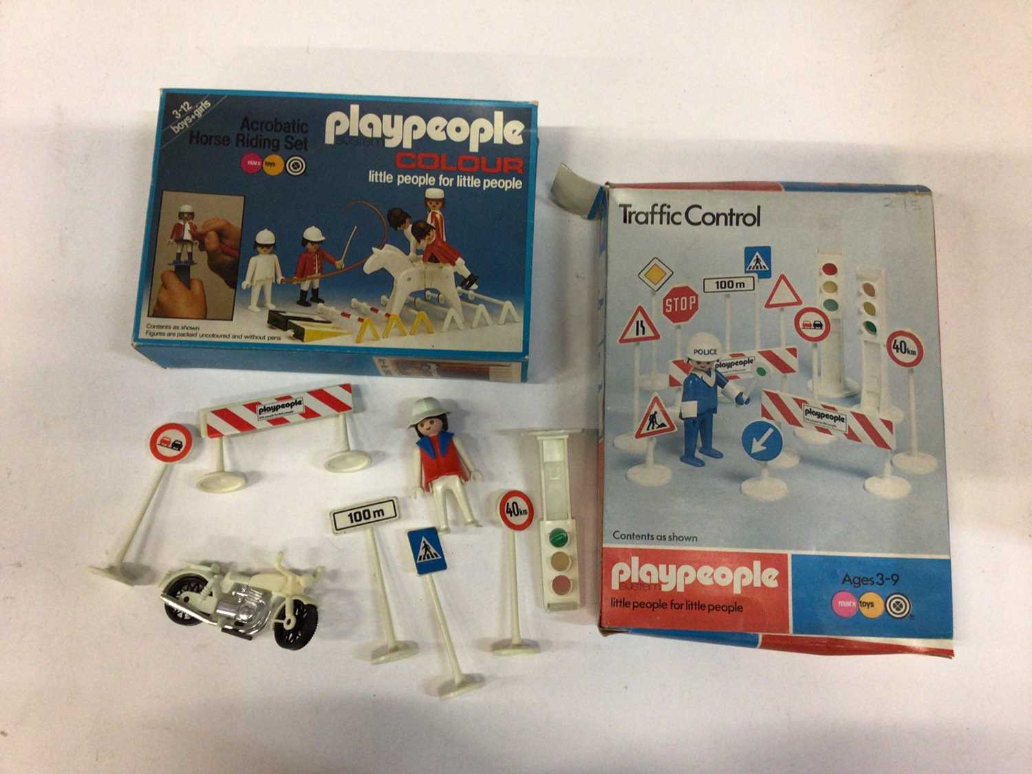 Lot 1847 - Selection of boxed Playpeople items including builder's lorry, traffic control etc.
