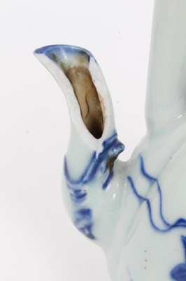 Lot 268 - A Chinese blue and white porcelain wine pot