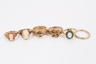 Lot 757 - Six 9ct gold rings