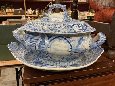 Lot 937 - Victorian blue and white tureen on stand (damaged)