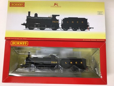 Lot 39 - Hornby OO gauge locomotives GWR 2-8-0T Class 42XX '4283' R3123, LNER Class J15 '7524' R3123 both boxed (2)