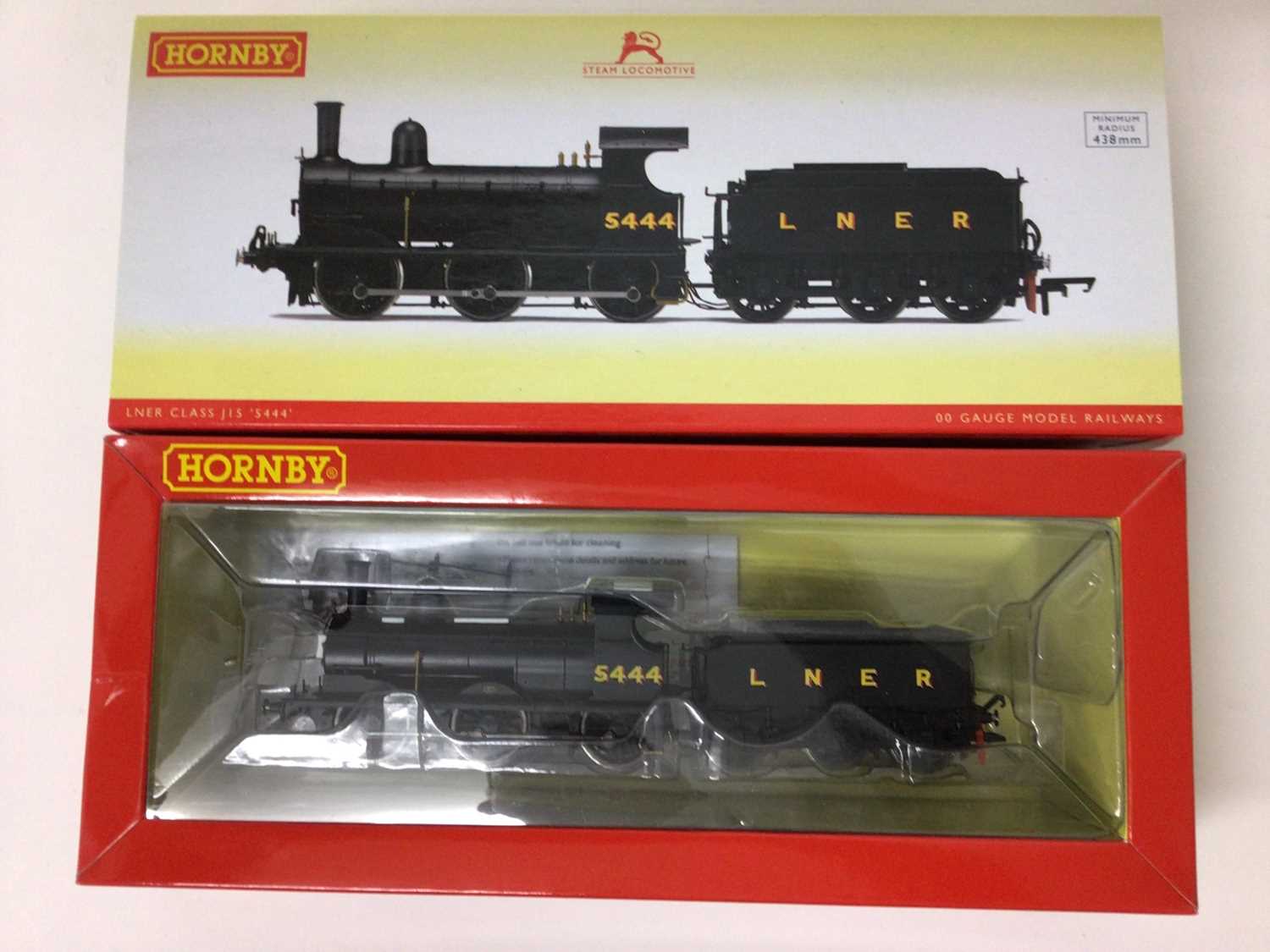 Lot 40 - Hornby OO gauge locomotives LNER Class J15 loco '5444' R3414, GWR 2-8-2T Class 72XX '7202' both boxed (2)