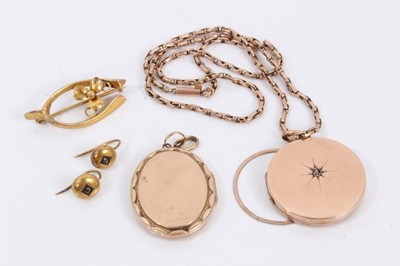 Lot 203 - Edwardian 9ct rose gold locket on chain, one other 9ct gold locket, 9ct gold brooch and pair of earrings