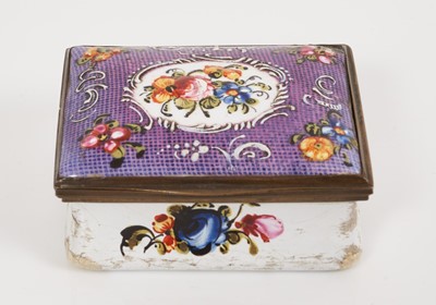 Lot 981 - South Staffordshire rectangular snuff box, with purple ground cover