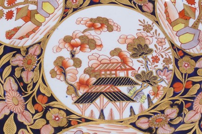 Lot 259 - Spode plate, in Imari style, circa 1815