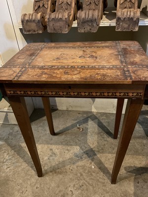 Lot 257 - Four antique carved oak brackets/spandrels with figure heads and carved foliate scrolls, together with an Italian musical table