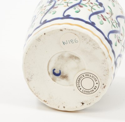 Lot 277 - A rare Flight Worcester tea canister and cover, circa 1785. Provenance; Roderick Jellicoe