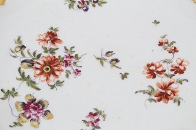 Lot 297 - A Derby small plate, the basket moulded border applied with flower heads, circa 1758
