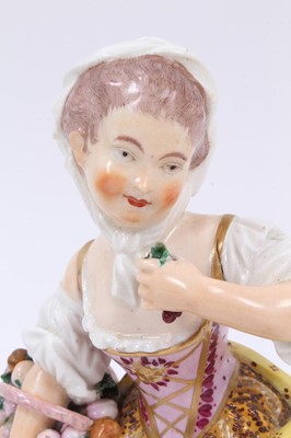 Lot 41 - A Bloor Derby figure of a young woman, circa 1820