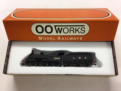 Lot 108 - OO Works 00 gauge locomotives LMS 0-6-0 '1142' Class 2F with belpaire boiler and tender 22955, SR 0-6-2 locomotive 2505, both boxed (2)