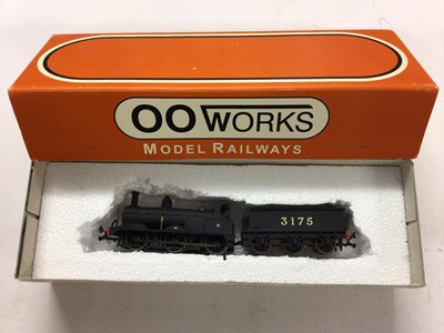 Lot 110 - OO Works 00 gauge locomotives LMS 0-6-0 Johnson '1698' Class 2F locomotive with original round top boiler and tender 3175 and SR 0-4-4 'H' Class Olive green locomotive, 1326, both boxed (2)